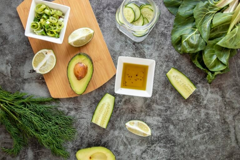 The Ultimate Guide to Foods That Moisturize Dry Skin Naturally